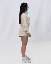 Load image into Gallery viewer, Bloom Long Sleeve Crop - Soft lemon